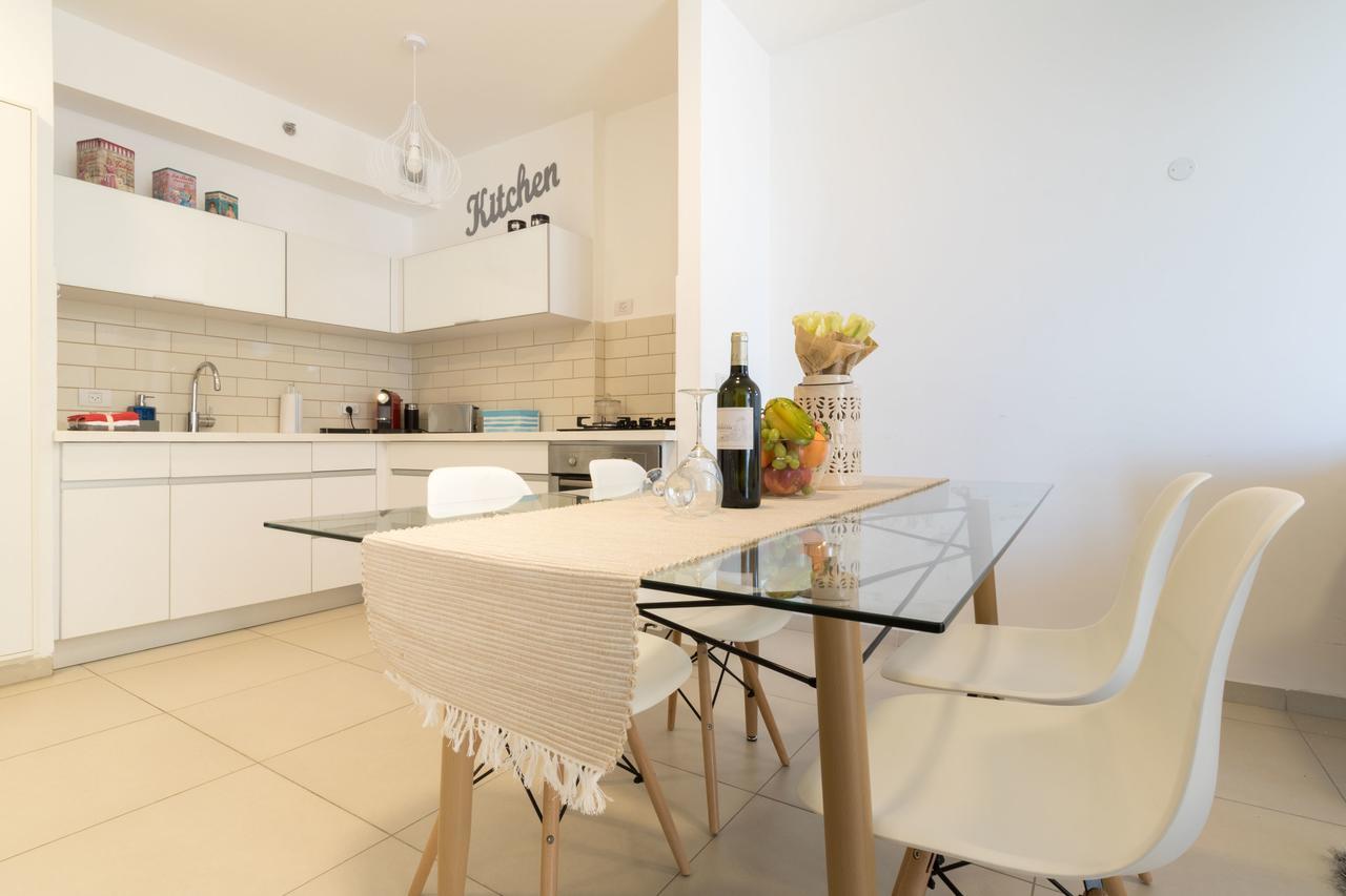 Luxury One-Bedroom Apartment/Parking In City Center เยรูซาเลม ภายนอก รูปภาพ