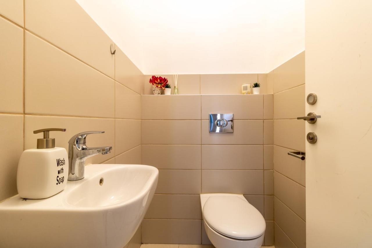 Luxury One-Bedroom Apartment/Parking In City Center เยรูซาเลม ภายนอก รูปภาพ