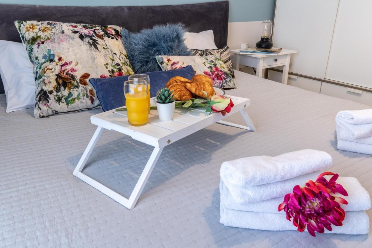 Luxury One-Bedroom Apartment/Parking In City Center เยรูซาเลม ภายนอก รูปภาพ